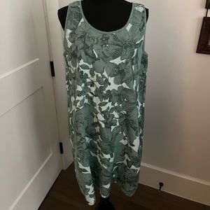 Cristina Vergani floral linen blend dress. Made in Italy. Size Medium